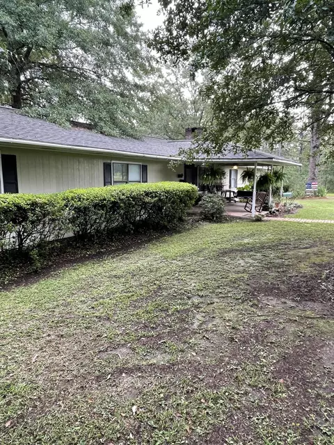 30 E Seneca Rd, Lumberton, MS 39455 photo 3
