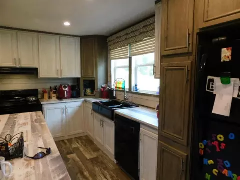 82 King Dr, Collins, MS 39428 photo 3