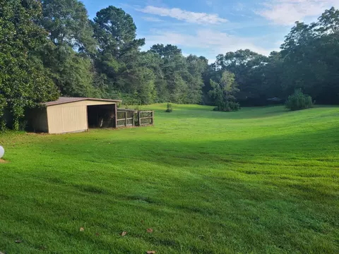 127 Gardner Rd, Laurel, MS 39443 photo 2