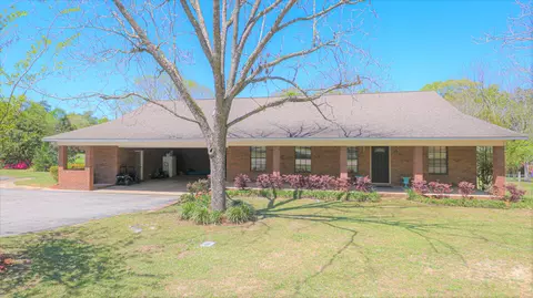 927 Parkway Dr, Wiggins, MS 39577 photo 1