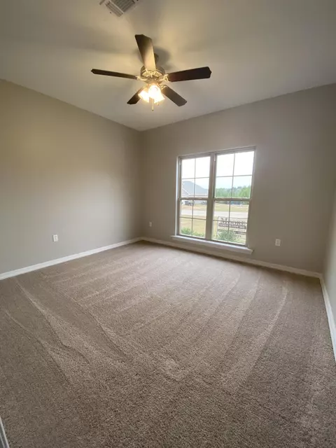 18 E Locust, Sumrall, MS 39482 photo 3