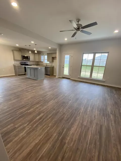 14 E Locust, Sumrall, MS 39482 photo 5