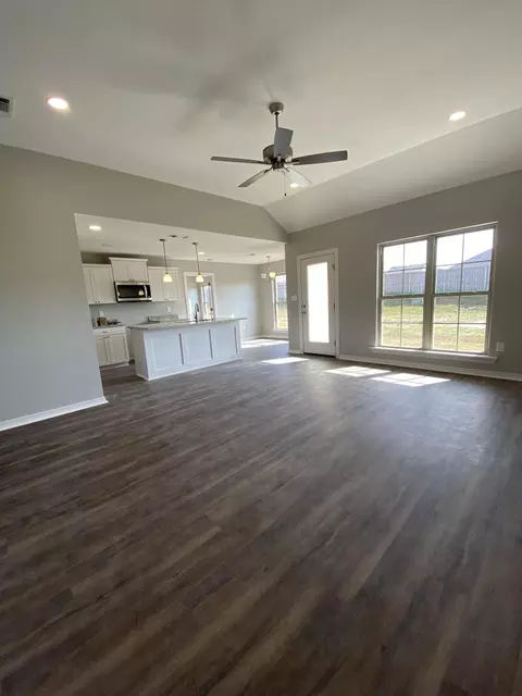 10 E Locust, Sumrall, MS 39482 photo 5