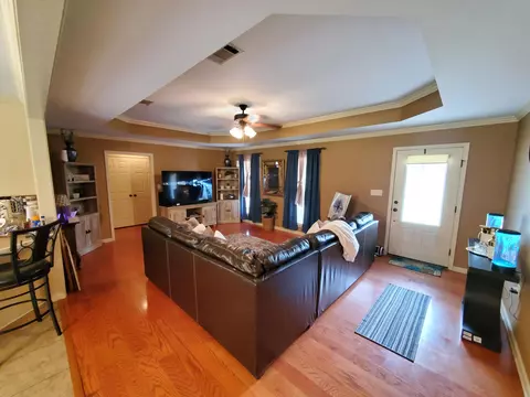 34 E Adam Dr, Sumrall, MS 39482 photo 3