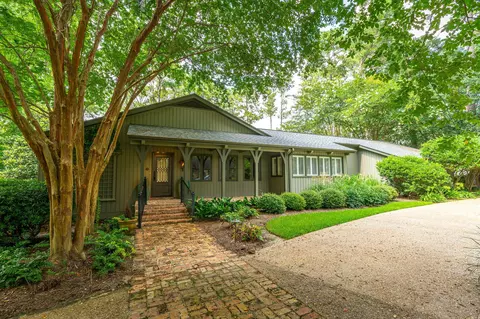 25 Northgate Dr, Laurel, MS 39440 photo 1