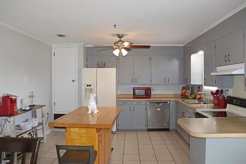 40 Cothren Rd, Collins, MS 39428 photo 5