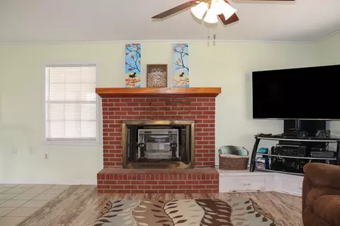 40 Cothren Rd, Collins, MS 39428 photo 3
