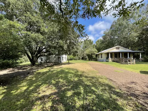 415 Roberson Ave, Wiggins, MS 39577 photo 1