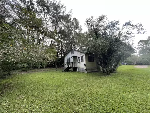 415 Roberson Ave, Wiggins, MS 39577 photo 4