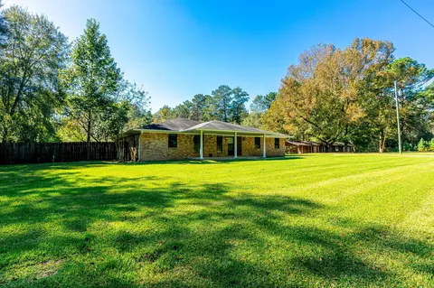 93 N Rawls Rd, Sumrall, MS 39482 photo 2
