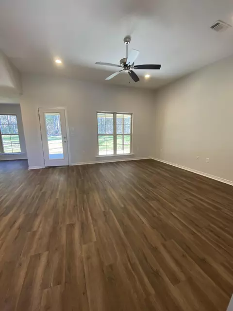 50 E Locust, Sumrall, MS 39482 photo 2
