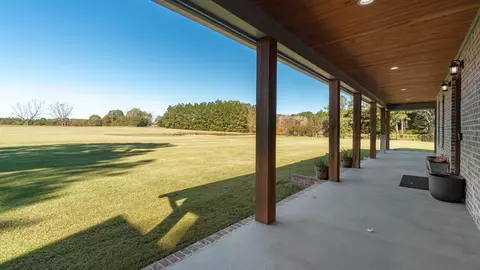 130 Buckley Rd, Laurel, MS 39443 photo 5