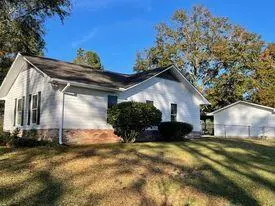 358 Lake Como Rd, Laurel, MS 39443 photo 4