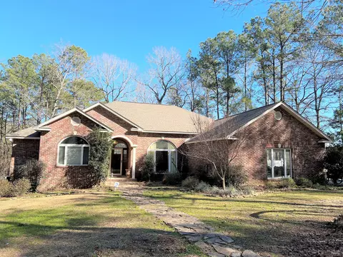 35 Hickory Pt, Laurel, MS 39443 photo 3
