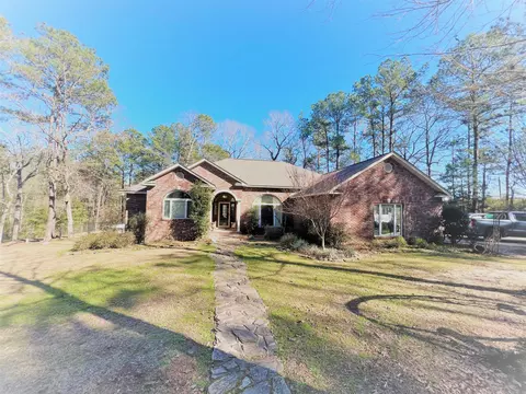 35 Hickory Pt, Laurel, MS 39443 photo 1
