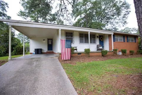 1114 State St, Laurel, MS 39440 photo 1