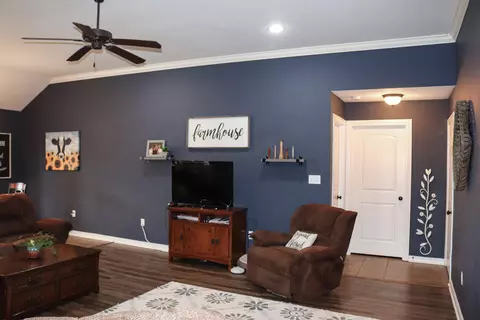 1 W Spruce, Sumrall, MS 39482 photo 3