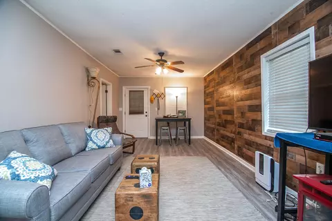 149 Bond Cir, Sumrall, MS 39482 photo 2