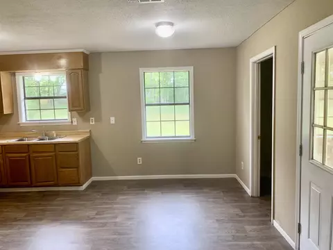 213 S Pine St, Laurel, MS 39440 photo 9