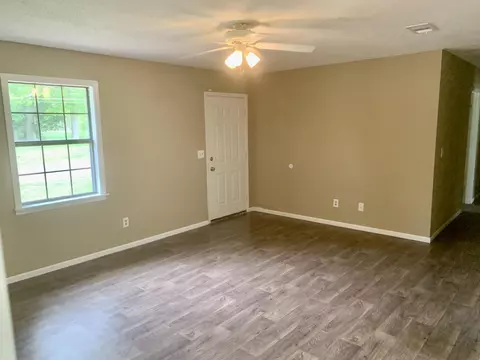 213 S Pine St, Laurel, MS 39440 photo 7