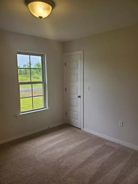 87 E Locust, Sumrall, MS 39482 photo 9