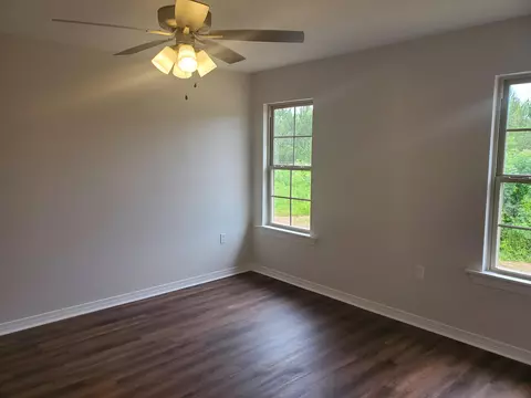 87 E Locust, Sumrall, MS 39482 photo 6