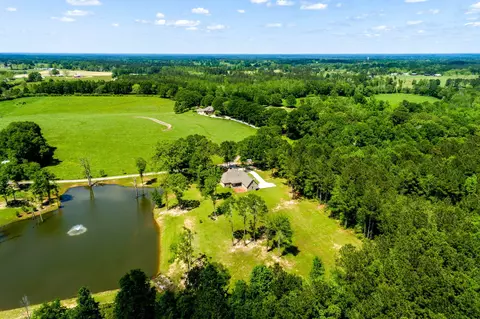 28 Tommy Red Rd, Sumrall, MS 39482 photo 4