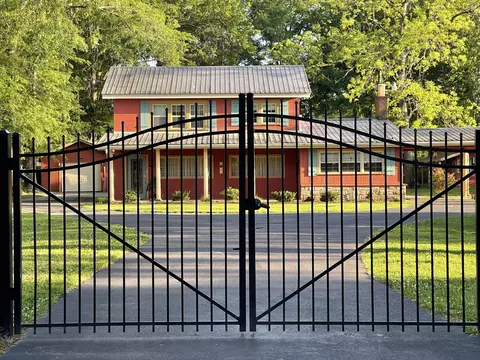 214 E Church St, Quitman, MS 39355 photo 2