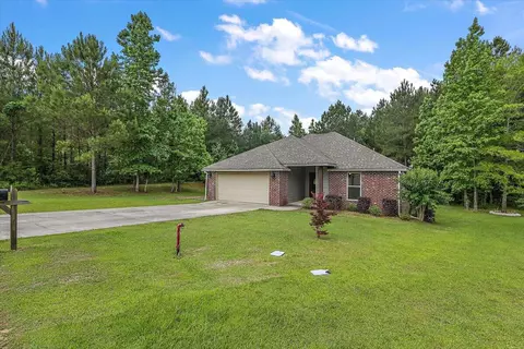 135 Hemingway Dr, Sumrall, MS 39482 photo 2