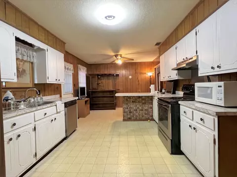 46 Calhoun Rd, Laurel, MS 39443 photo 6
