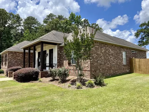 26 W Spruce, Sumrall, MS 39482 photo 3