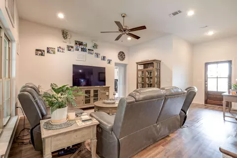 42 E Locust, Sumrall, MS 39482 photo 5