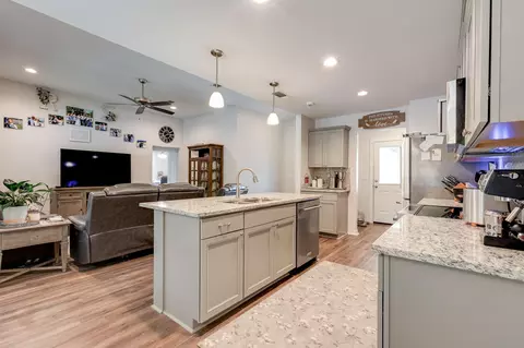 42 E Locust, Sumrall, MS 39482 photo 9