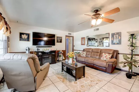 2011 General Pershing St, Laurel, MS 39440 photo 5