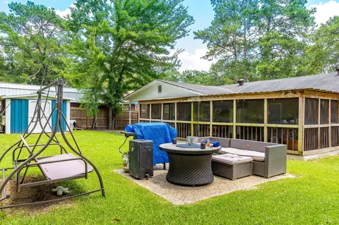 2011 General Pershing St, Laurel, MS 39440 photo 24