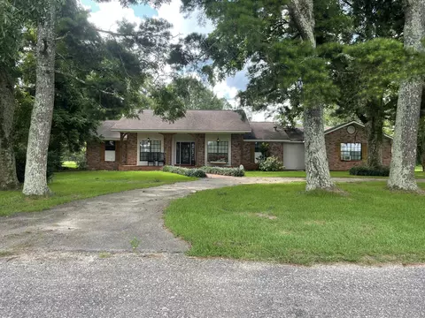 190 Pickwick, Foxworth, MS 39483 photo 1