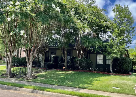 18 Autumn Hl, Jackson, MS 39211 photo 2