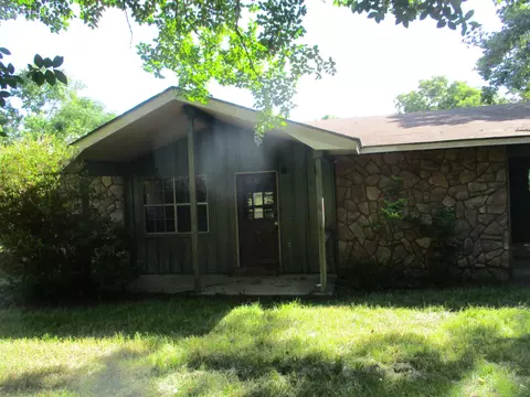 18 Gardner Rd, Laurel, MS 39443 photo 2