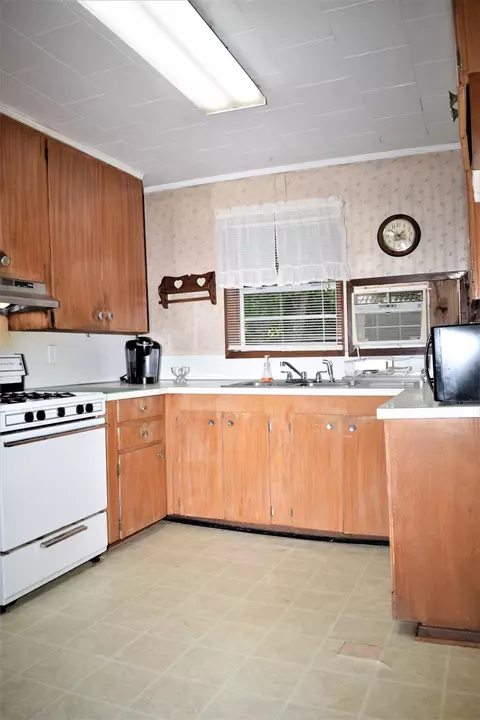 56 S Kittrell Loop, Beaumont, MS 39423 photo 9