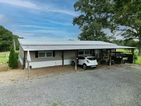 8 Grady Ln, Sumrall, MS 39482 photo 3
