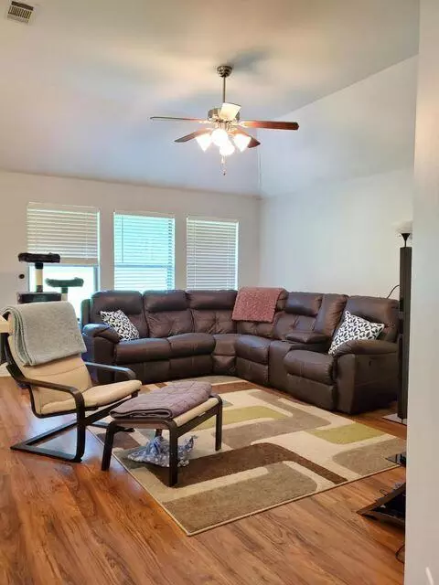 7 Hemingway Dr, Sumrall, MS 39482 photo 2