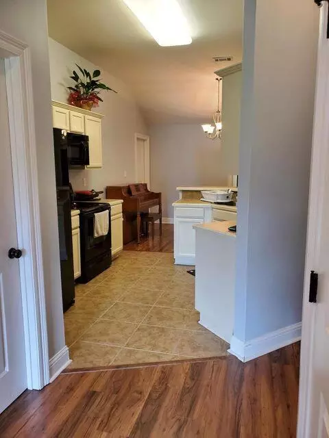 7 Hemingway Dr, Sumrall, MS 39482 photo 4