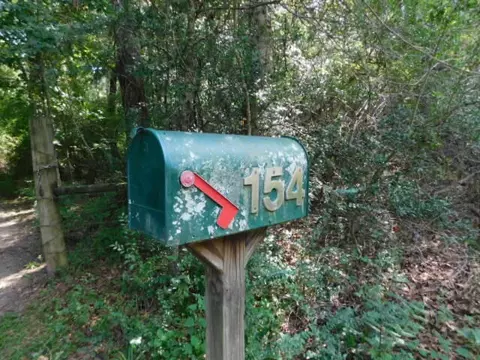 154 W Oakvale Rd, Mount Olive, MS 39119 photo 3