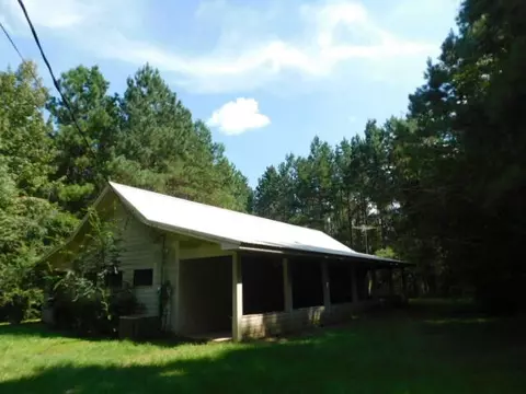 154 W Oakvale Rd, Mount Olive, MS 39119 photo 2