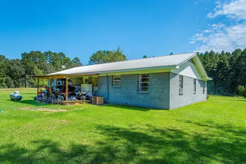 201 Wilson, Collins, MS 39428 photo 19