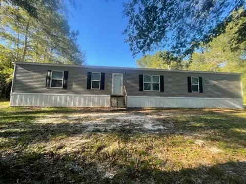109 Acorn Dr, Mclain, MS 39456