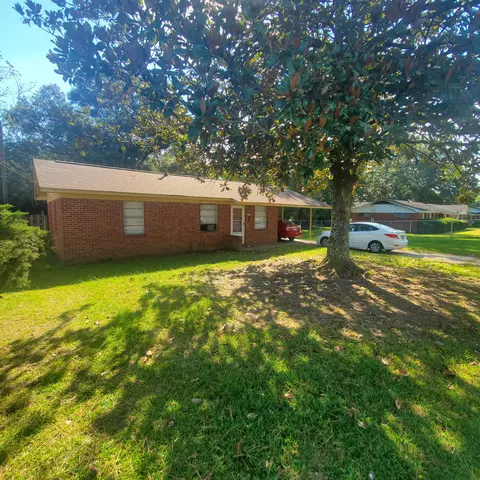 2209 Pearson Ave, Laurel, MS 39440 photo 1