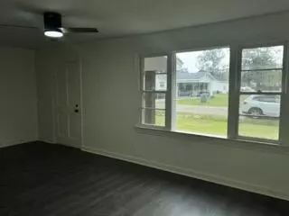 210 E 6th Ave, Petal, MS 39465 photo 4