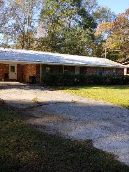 801 W Hinton Ave, Lumberton, MS 39455
