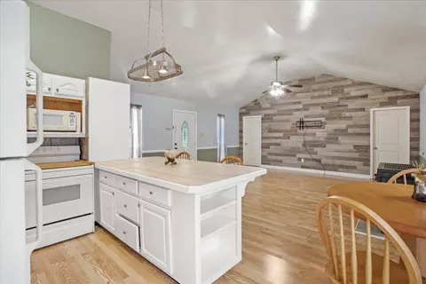 39 Bellanger Rd, Brooklyn, MS 39425 photo 5
